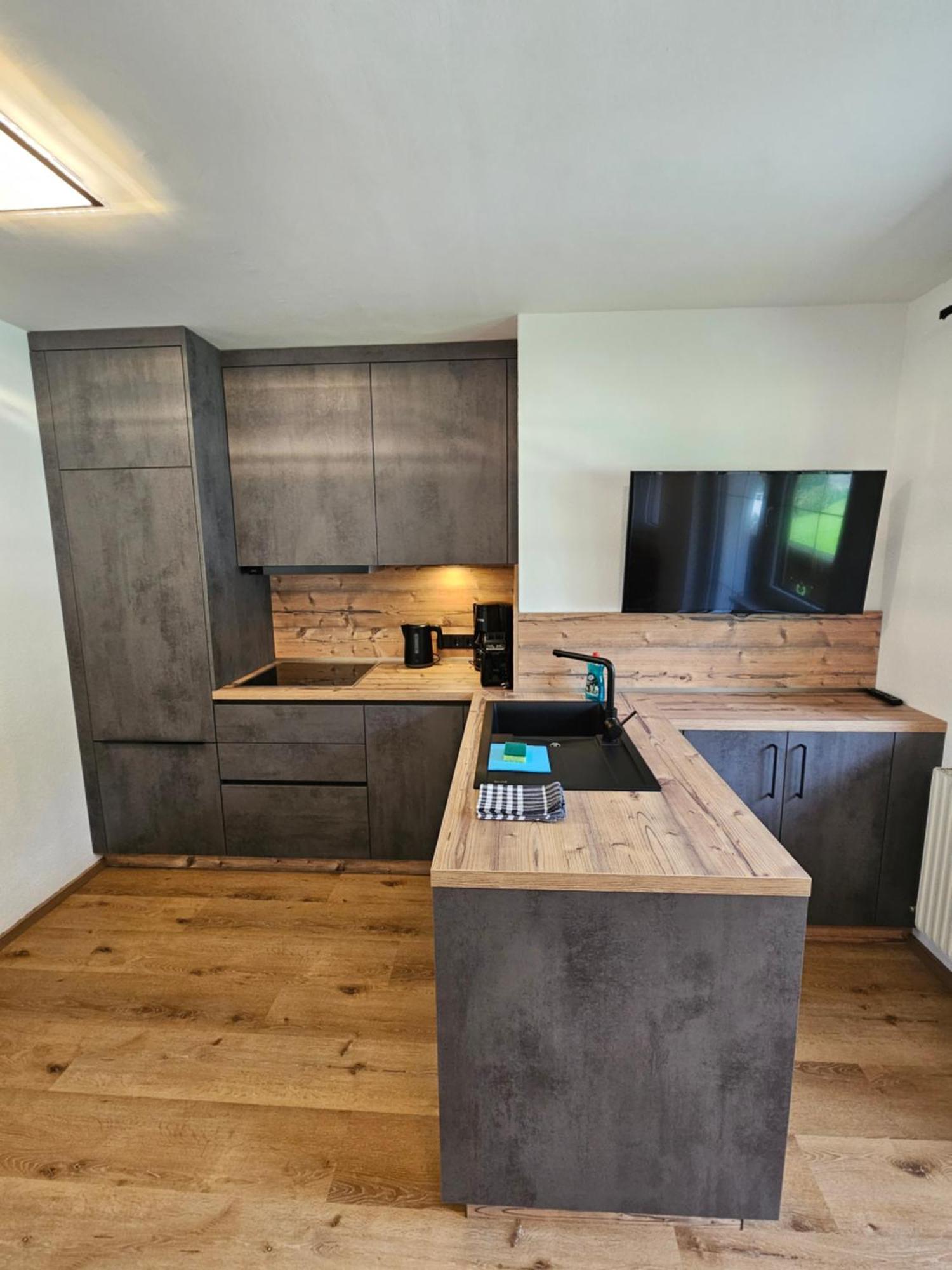 Roasthof Apartments Neustift im Stubaital Ngoại thất bức ảnh