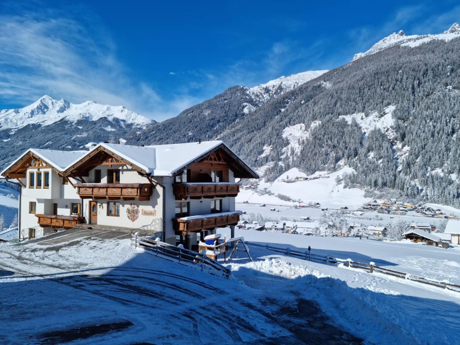 Roasthof Apartments Neustift im Stubaital Ngoại thất bức ảnh
